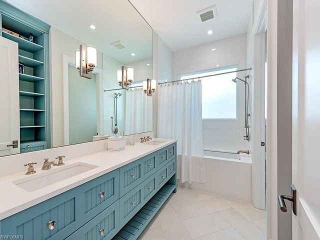 55 13th AVE S, Naples, FL 34102