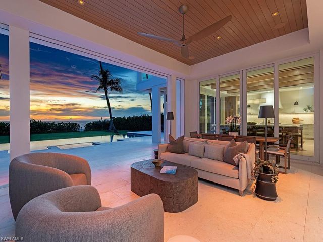 55 13th AVE S, Naples, FL 34102