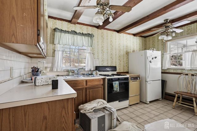 7 Harwin Drive, East Brunswick, NJ 08816