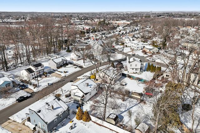 7 Harwin Drive, East Brunswick, NJ 08816