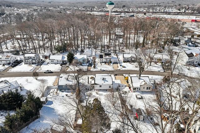 7 Harwin Drive, East Brunswick, NJ 08816