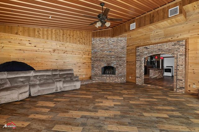 1581 County Road 185D, Kilgore, TX 75662