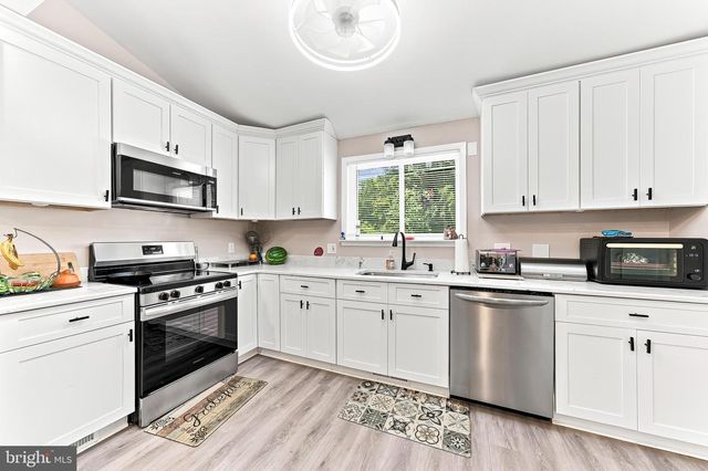 504 SILVERSIDE RD, Wilmington, DE 19809