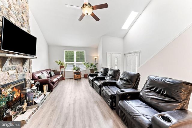 504 SILVERSIDE RD, Wilmington, DE 19809