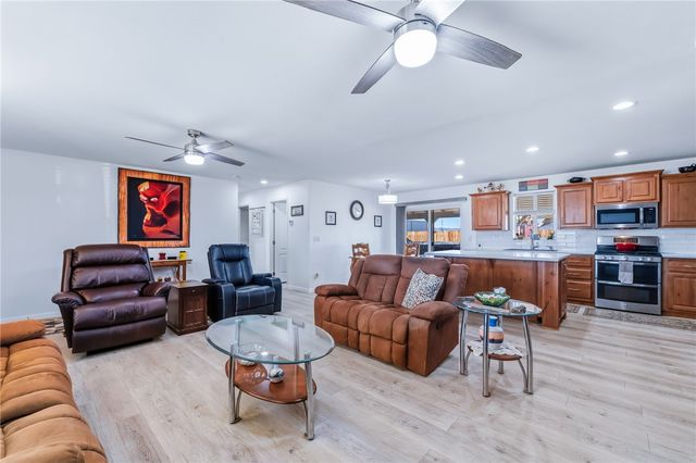 429 S Lochiel Road, Golden Valley, AZ 86413