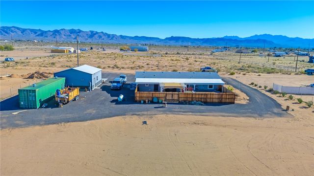 429 S Lochiel Road, Golden Valley, AZ 86413