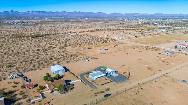 429 S Lochiel Road, Golden Valley, AZ 86413