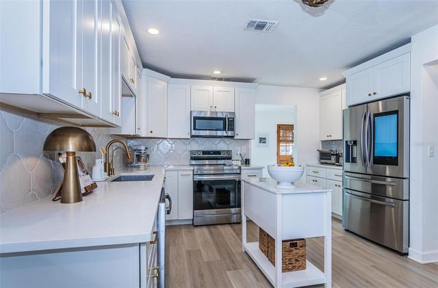 1806 RIVER CROSSING DRIVE, Valrico, FL 33596