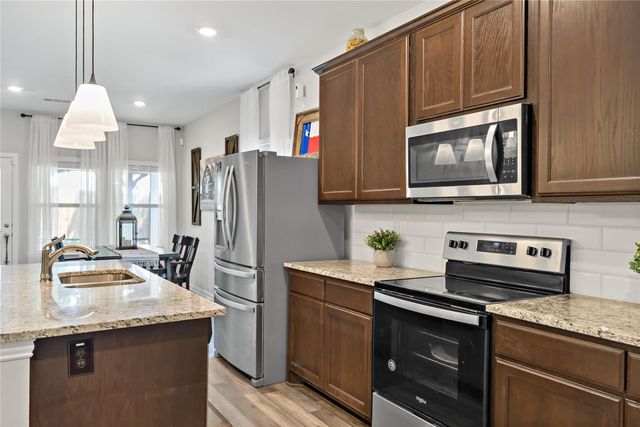 2003 Atlantic Avenue, Anna, TX 75409