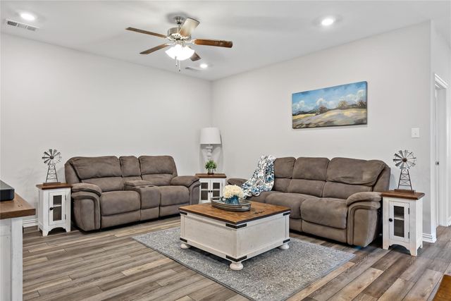 2003 Atlantic Avenue, Anna, TX 75409