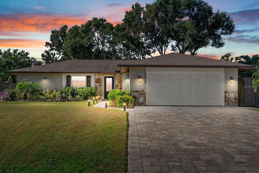4428 MEADOW CREEK CIRCLE, Sarasota, FL 34233