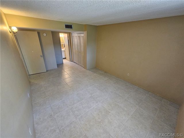 1100 E Caroline Street 123, Tavares, FL 32778