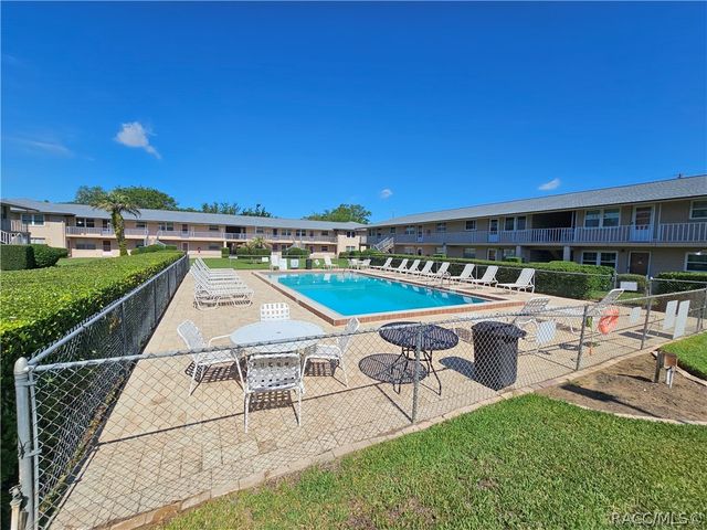 1100 E Caroline Street 123, Tavares, FL 32778