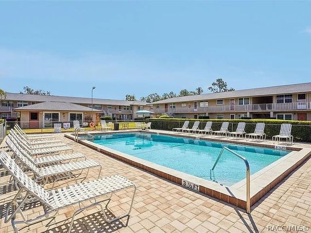 1100 E Caroline Street 123, Tavares, FL 32778