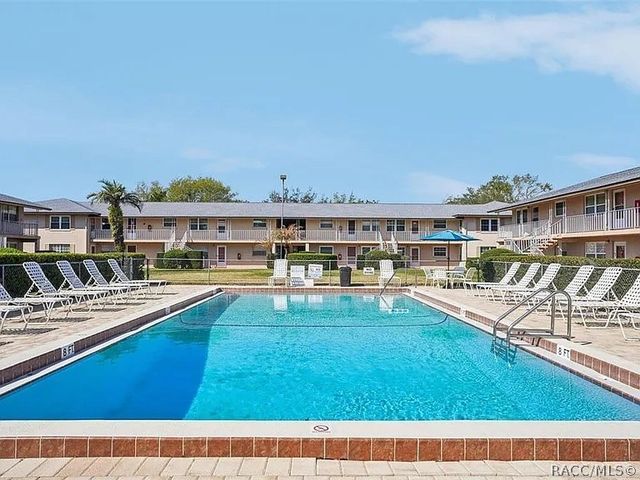 1100 E Caroline Street 123, Tavares, FL 32778