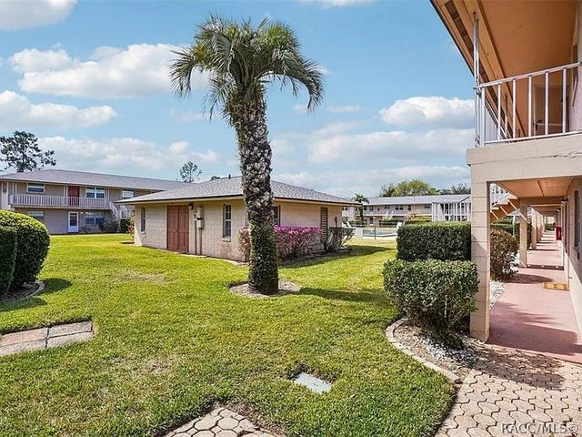 1100 E Caroline Street 123, Tavares, FL 32778