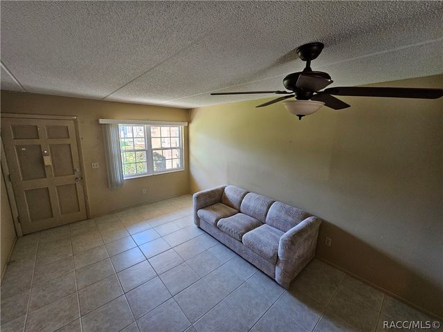 1100 E Caroline Street 123, Tavares, FL 32778
