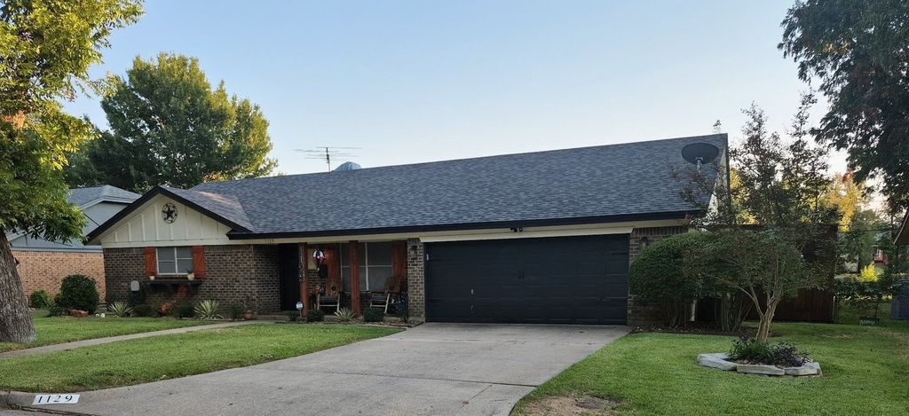 1129 Henson, Hurst, TX 76053 — photo 2