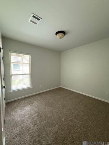 37194 Corvette Dr, Prairieville, LA 70769