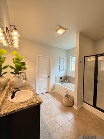 37194 Corvette Dr, Prairieville, LA 70769