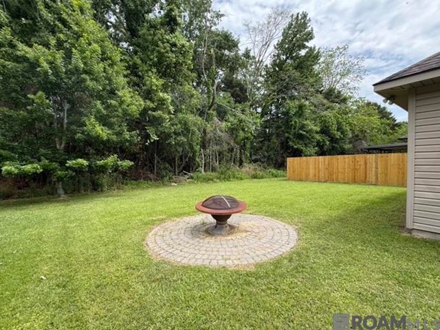 37194 Corvette Dr, Prairieville, LA 70769