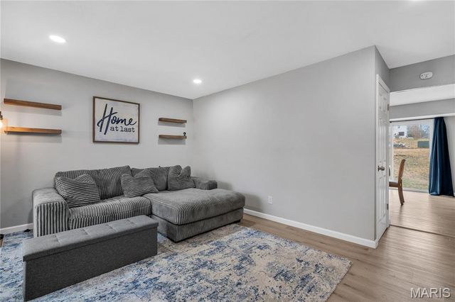 12178 El Camara Drive, Florissant, MO 63033