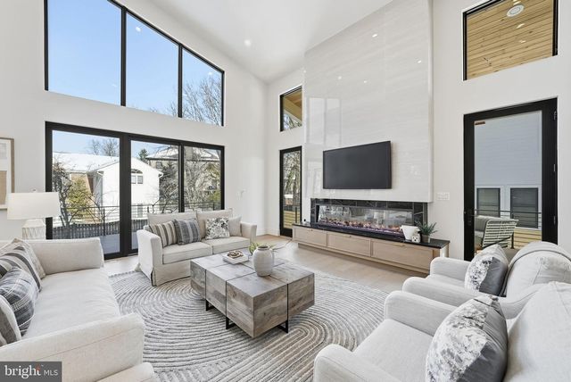 6816 DEAN DR, Mclean, VA 22101