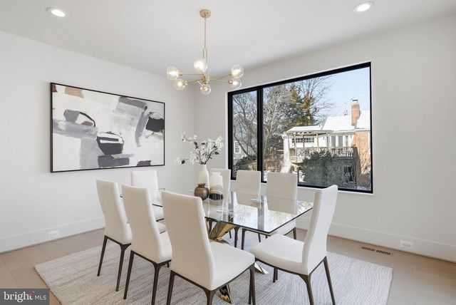 6816 DEAN DR, Mclean, VA 22101