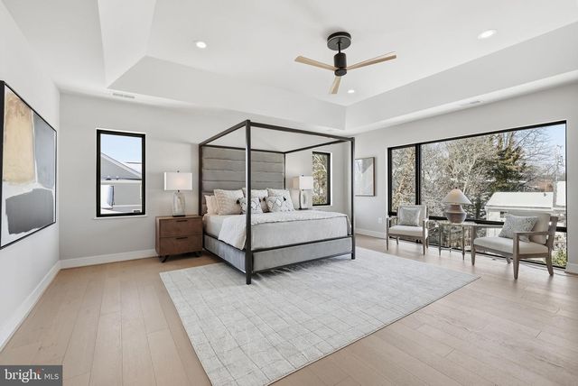 6816 DEAN DR, Mclean, VA 22101