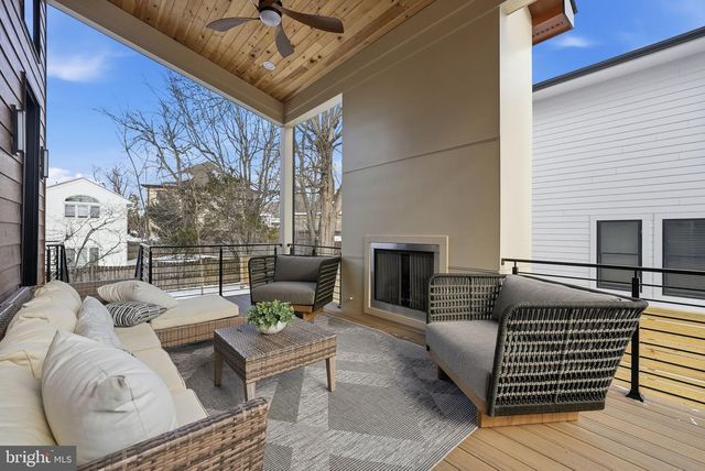 6816 DEAN DR, Mclean, VA 22101