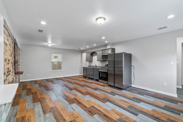 8714 Quinn Street A, Dallas, TX 75217
