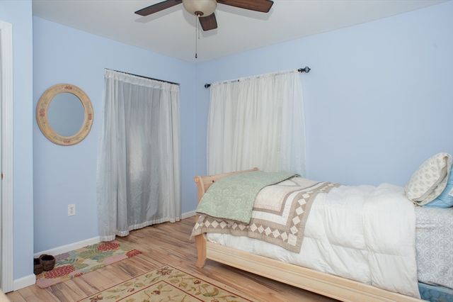 377 Rumonoski Dr, Northbridge, MA 01534