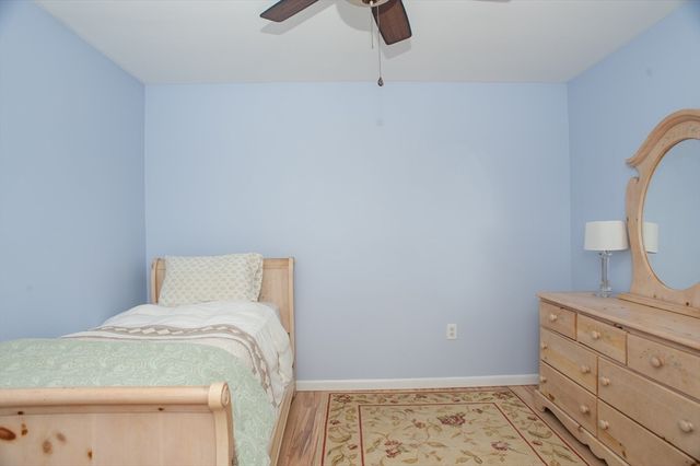 377 Rumonoski Dr, Northbridge, MA 01534