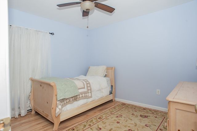 377 Rumonoski Dr, Northbridge, MA 01534