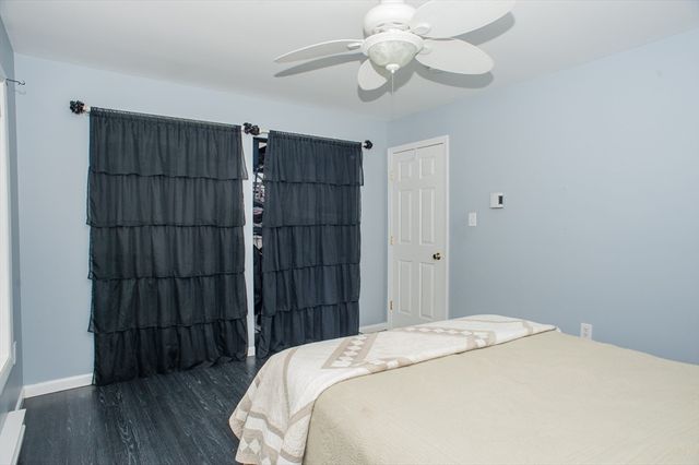 377 Rumonoski Dr, Northbridge, MA 01534