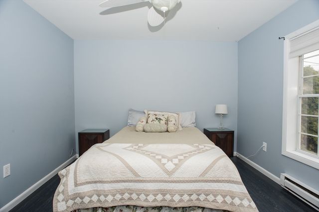377 Rumonoski Dr, Northbridge, MA 01534