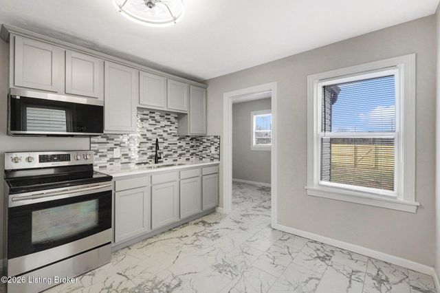 927 Dresden Ave, Louisville, KY 40215