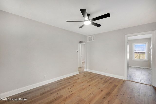 927 Dresden Ave, Louisville, KY 40215