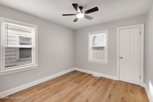 927 Dresden Ave, Louisville, KY 40215