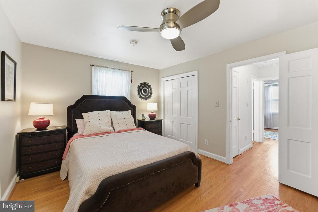 Image 23 of property listing at 12719 TWO FARM DR, Silver Spring, MD 20904