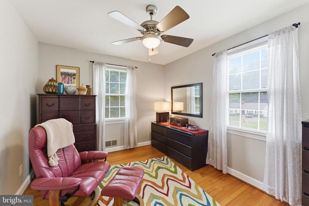 Image 26 of property listing at 12719 TWO FARM DR, Silver Spring, MD 20904