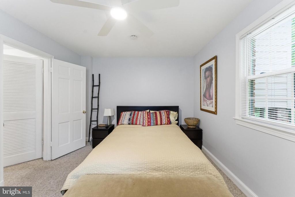 Image 30 of property listing at 12719 TWO FARM DR, Silver Spring, MD 20904