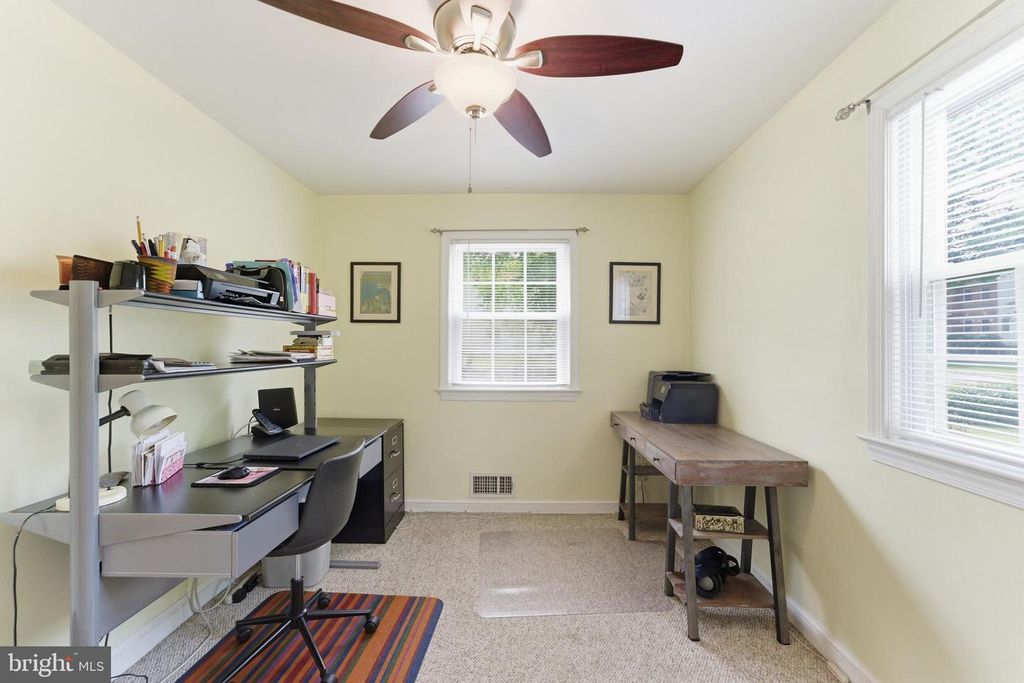 Image 35 of property listing at 12719 TWO FARM DR, Silver Spring, MD 20904