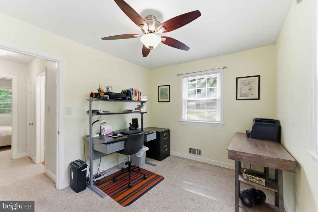 Image 36 of property listing at 12719 TWO FARM DR, Silver Spring, MD 20904