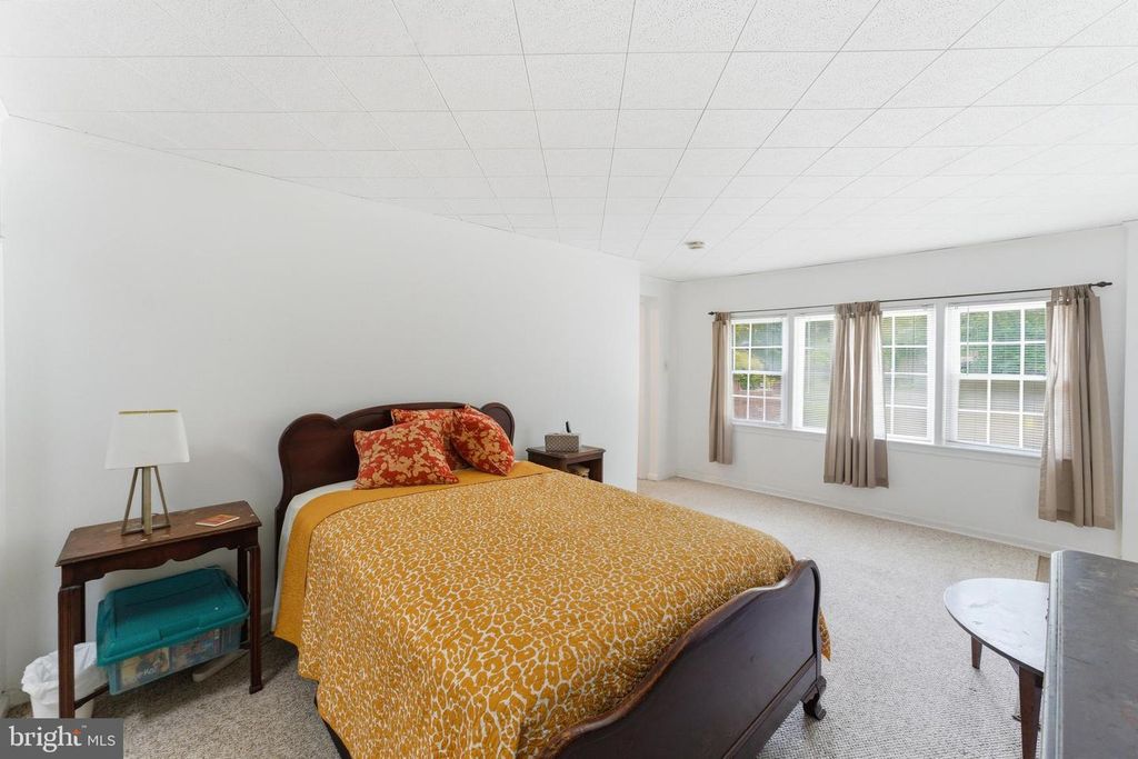 Image 43 of property listing at 12719 TWO FARM DR, Silver Spring, MD 20904