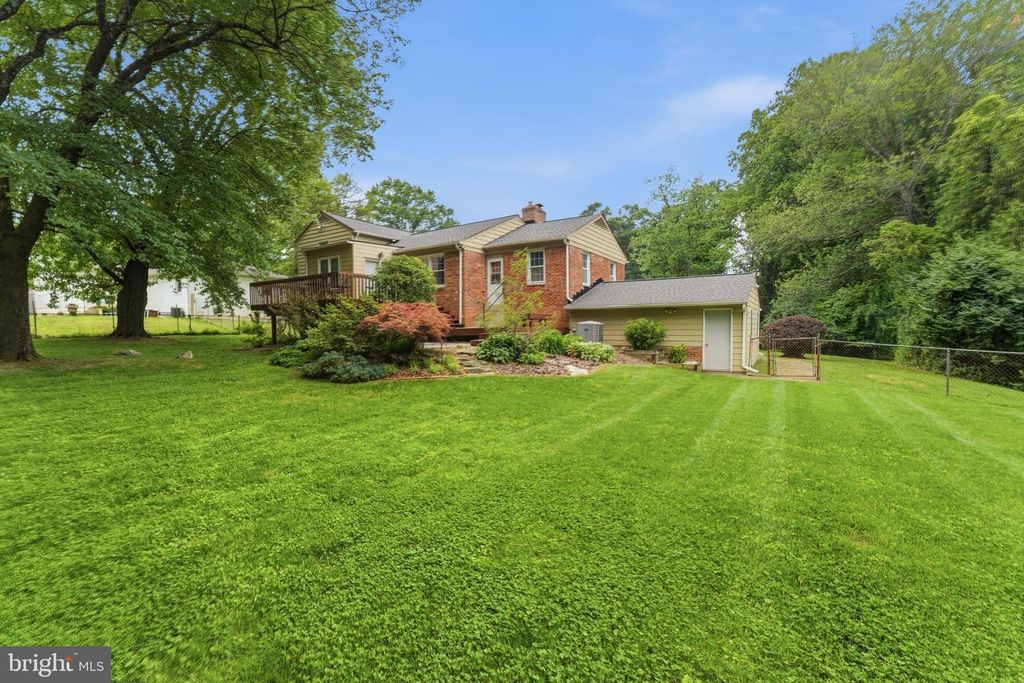 Image 50 of property listing at 12719 TWO FARM DR, Silver Spring, MD 20904