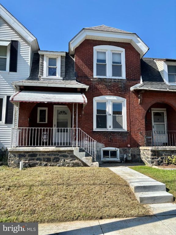 17 WALNUT ST, MARCUS HOOK, PA 19061 — photo 2