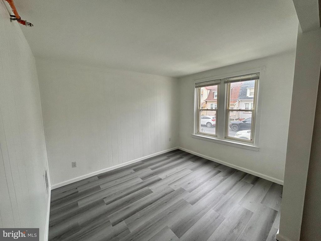 17 WALNUT ST, MARCUS HOOK, PA 19061 — photo 4