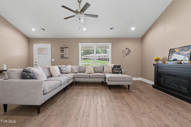 919 Martingale Drive, Greeneville, TN 37743