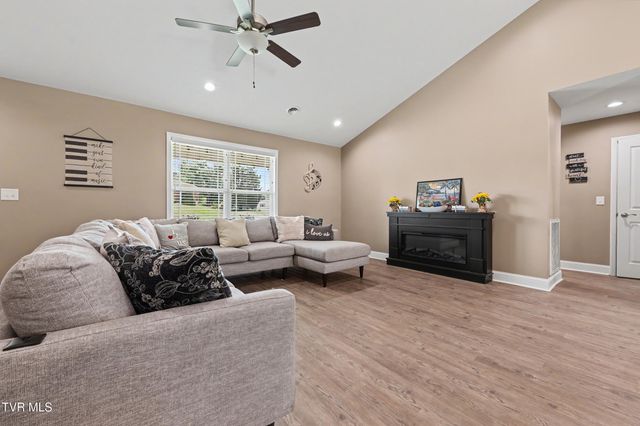 919 Martingale Drive, Greeneville, TN 37743